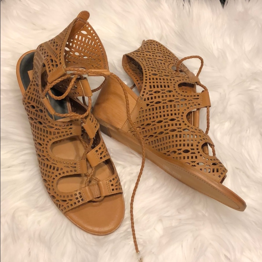 NEW! DOLCE VITA LAMONT WEDGE SANDAL